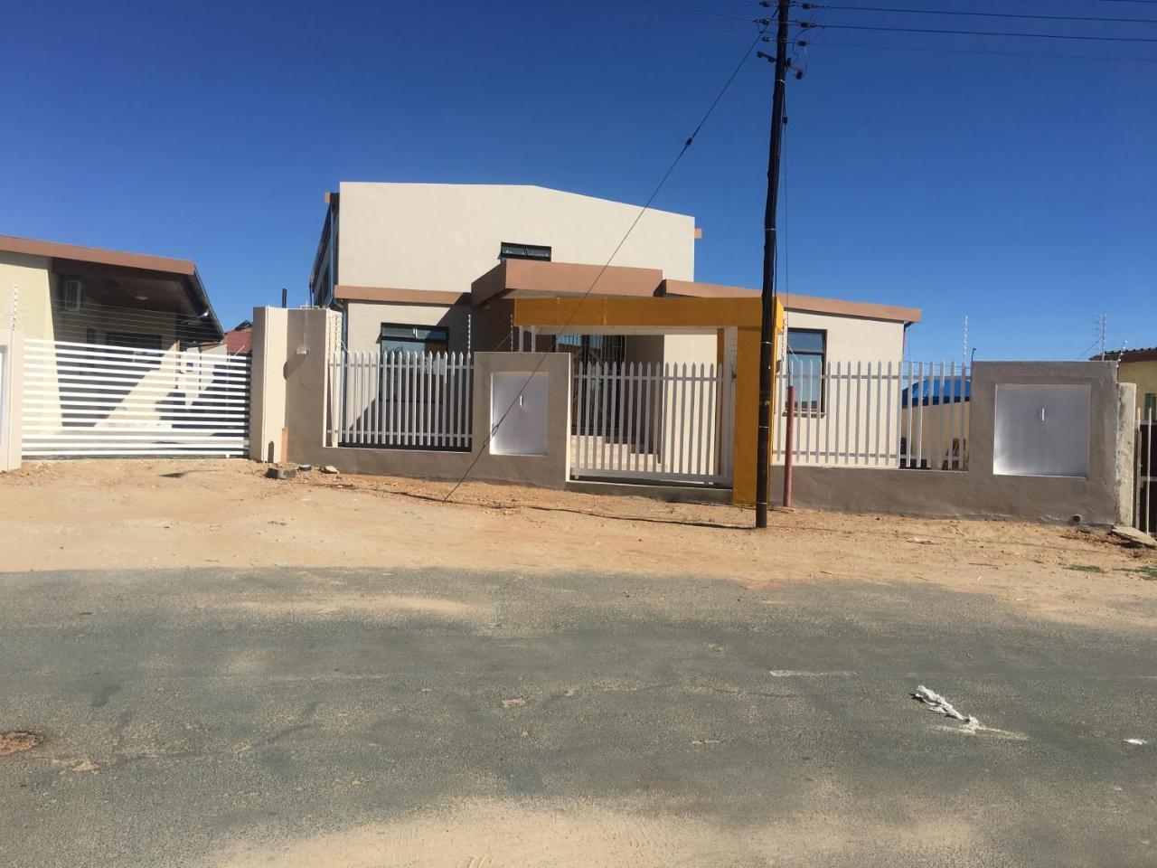 Pandeinge Hotel Windhoek Luaran gambar