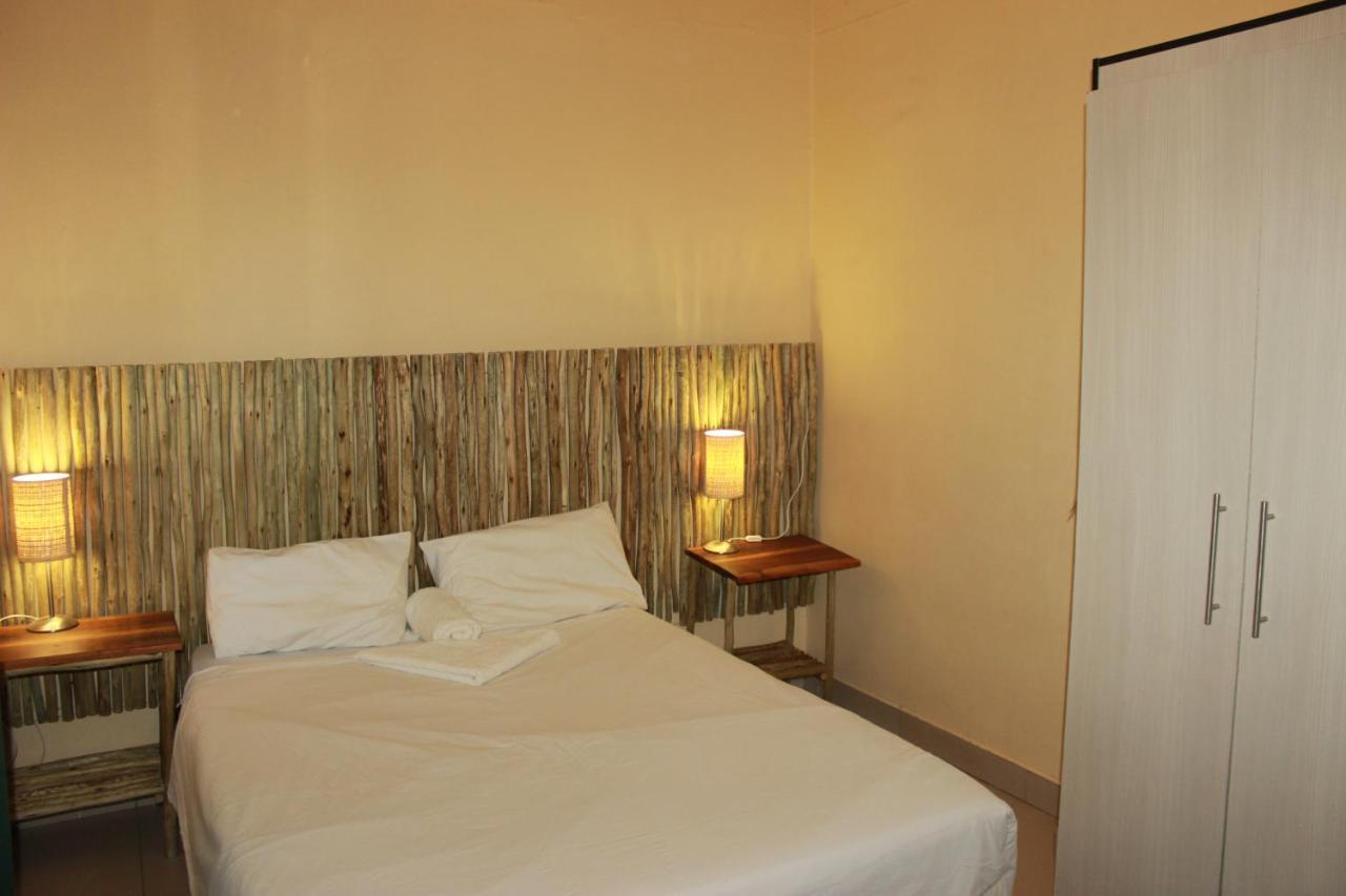 Pandeinge Hotel Windhoek Luaran gambar