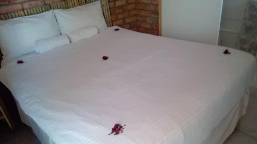 Pandeinge Hotel Windhoek Luaran gambar